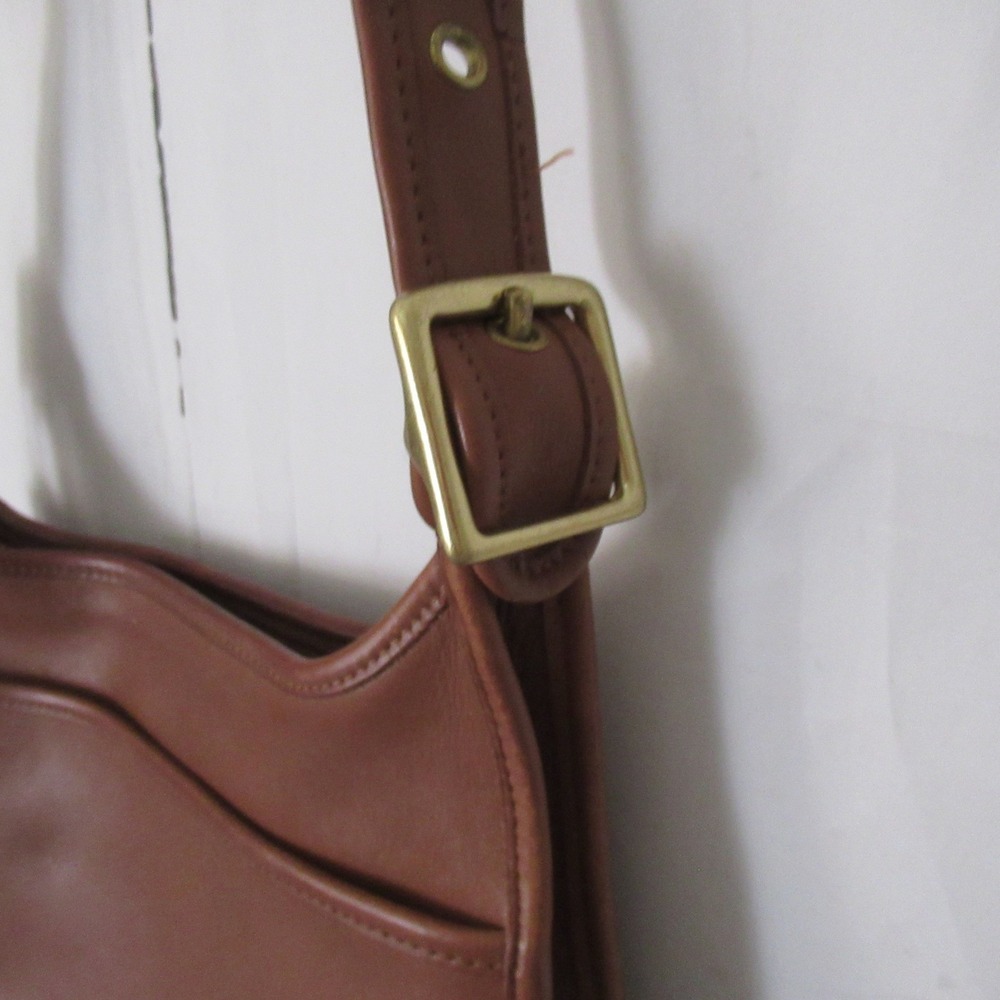 Vintage Y2K Coach Legacy Crossbody Bag 9966 British Tan Leather Zip Top - Picture 4 of 10